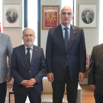 Bakan Ersoy, 15 Temmuz Derneği heyetini ağırladı