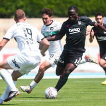 Beşiktaş, Dinamo Malzenice ile berabere kaldı