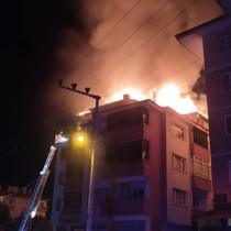 Bolu'da 5 katlı apartmanda yangın
