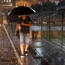 AKOM'dan İstanbul için uyarı: Bu gece gök gürültülü sağanak var