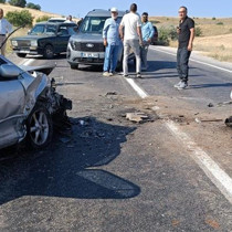 Kayseri'de 2 otomobil çarpıştı: 1 ölü, 6 yaralı