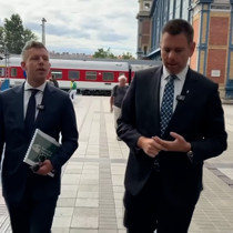 Macaristan Başbakanı Magyar'a tükürüklü saldırı