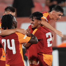 Okan Buruk, 5 futbolcuyu kamp kadrosuna almadı