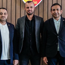 İlhan Parlak, görevinden istifa etti