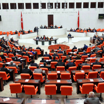 Meclis'te dengeler değişti: İkinci parti Yeni Parti olacak!