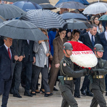 Yeni Parti Genel Başkanı Özel başkanlığındaki heyet, Anıtkabir'i ziyaret etti