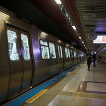 İstanbul'da metro istasyonunda intihar girişimi