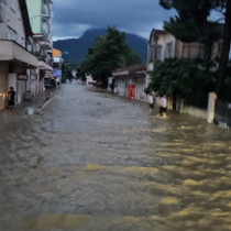 Kastamonu'yu sel vurdu: İş yerleri, evler ve araçlar su altında kaldı