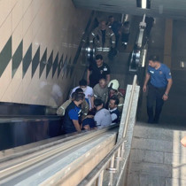 Şişli’de görme engelli kişi metro raylarına düştü