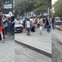 Trafikte dehşet... 4 kişi bıçaklandı, polis havaya ateş açarak ayırdı