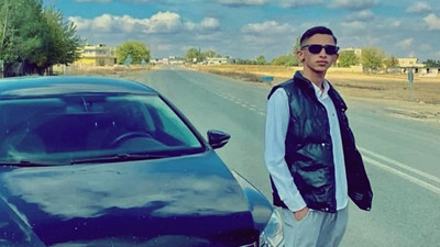 Kamyonla çarpışan otomobilin 16 yaşındaki sürücüsü öldü