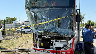 Ankara'da belediye otobüsü kaza yaptı: Ölü ve yaralılar var