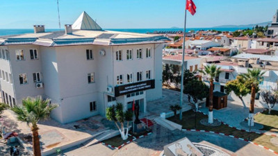 Balçova ve Seferihisar Belediyelerine operasyon: Belediye Başkanları gözaltında