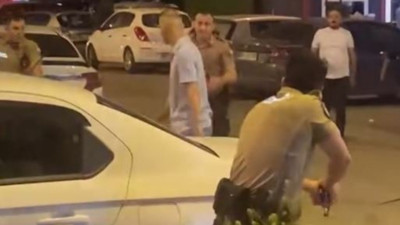 Ankara'da kesici aletle bekçilere saldıran şahıs vuruldu