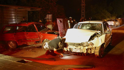Kastamonu'da iki otomobil çarpıştı: 8 yaralı