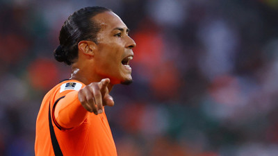 Liverpool, Van Dijk'ı satış listesine koydu: Ezeli rakipler devrede