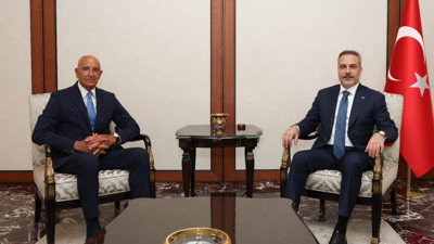 Dışişleri Bakanı Fidan, ABD Büyükelçisi Barrack'ı kabul etti
