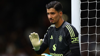 Manchester United'dan Altay Bayındır kararı