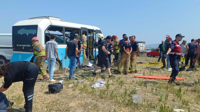 Manisa'da feci kaza: Ölü ve yaralılar var