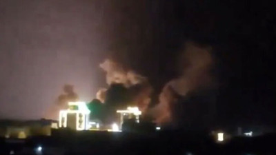 Yemen'in Hudeyde kentinde şiddetli patlamalar meydana geldi