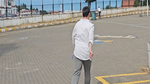 Yanlışlıkla kardeşinin kimliğiyle sınava geldi, amcası 4 dakika kala kendi kimliğini yetiştirdi