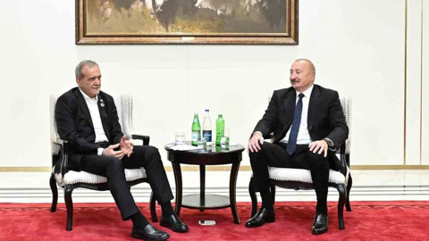 Aliyev ve Pezeşkiyan'ın Türkçe sohbeti Bişkek'e damga vurdu