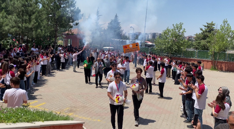3 lise öğrencisinin ALS hastaları için geliştirdiği uygulama ABD'de 2 ödül kazandı - Resim : 2