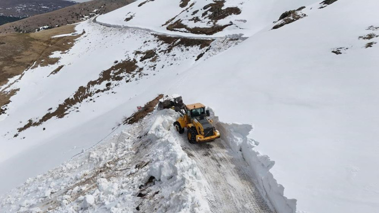 Takvim baharı gösterdi, Ordu’da kar 4 metreye dayandı - Resim : 2