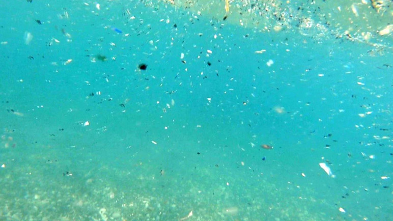 Akdeniz'in gözyaşları! Mikroplastik kıyıya vuruyor! - Resim : 2