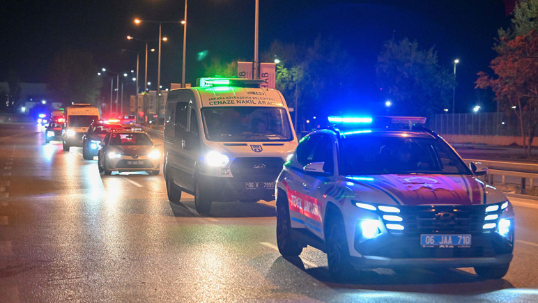 20 şehidin naaşı Türkiye'ye getirildi - Resim : 1