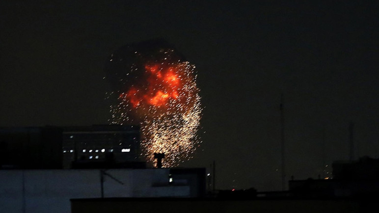 Tahran'da İsrail saldırıları nedeniyle elektrik kesintileri yaşandı - Resim : 1
