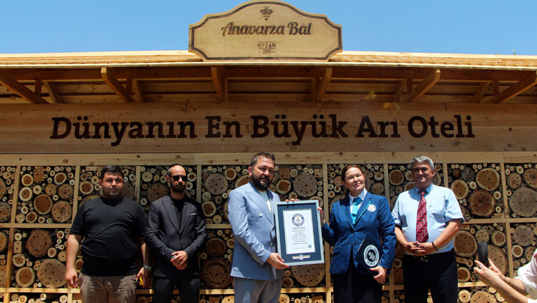 Adana'da hayata geçirilen 'arı oteli' dünyanın en büyüğü; Guinness tescil etti - Resim : 1