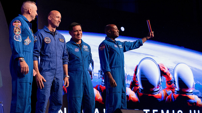 NASA, Artemis III görevinin astronotlarını açıkladı! Tüm planlar değişti - Resim : 1