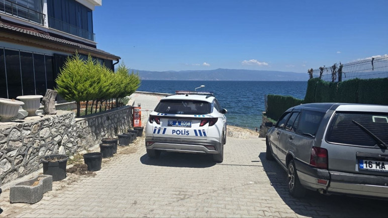 Serinlemek için girdiği deniz sonu oldu - Resim : 1