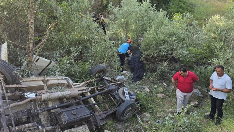 Bingöl'de katliam gibi kaza: 3 ölü, 2 yaralı - Resim : 1