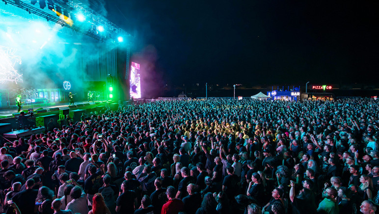 Pantera, İstanbul'da yılın en sert gecesine imza attı - Resim : 1
