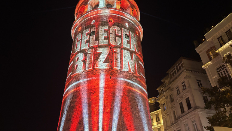 Galata Kulesi'nde 15 Temmuz'a özel Mapping gösterisi - Resim : 1