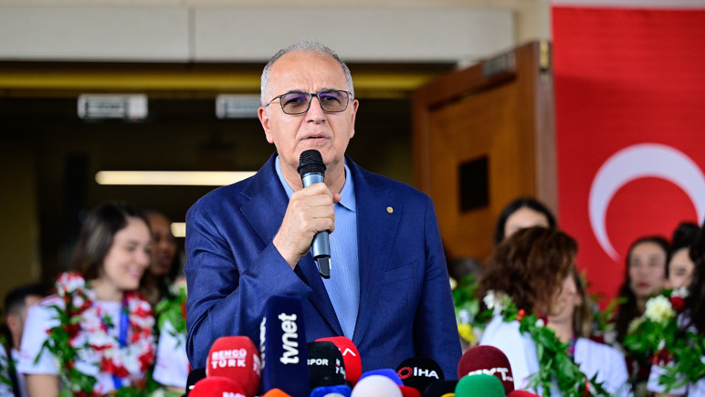 Milletler Ligi’nde şampiyon olan Filenin Sultanları, yurda döndü! - Resim : 5