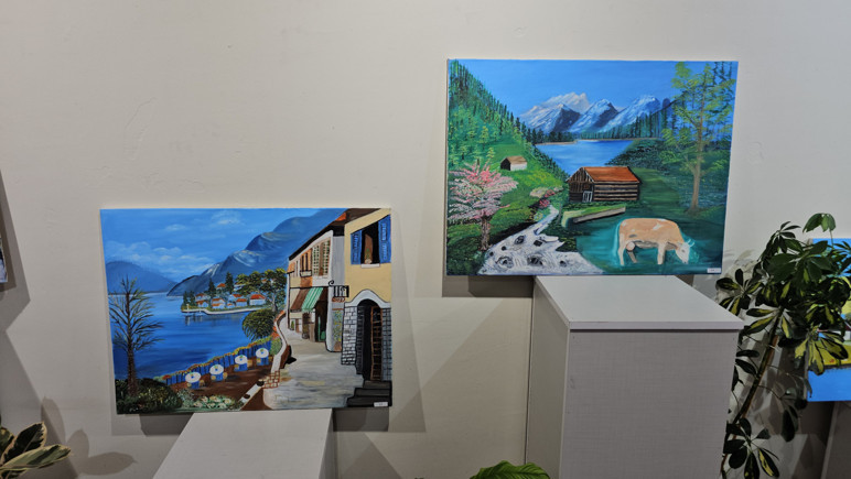 Televizyonda Bob Ross’u izleyerek başladı: 81 yaşında ikinci sergisini açtı - Resim : 2