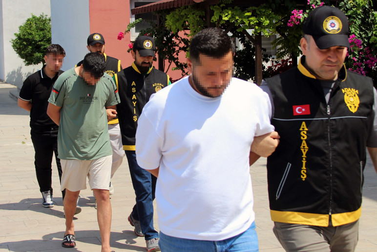 'Aşık ederim' deyip servet topladılar: 'Muhammet Hoca' şebekesi çökertildi! - Resim : 1