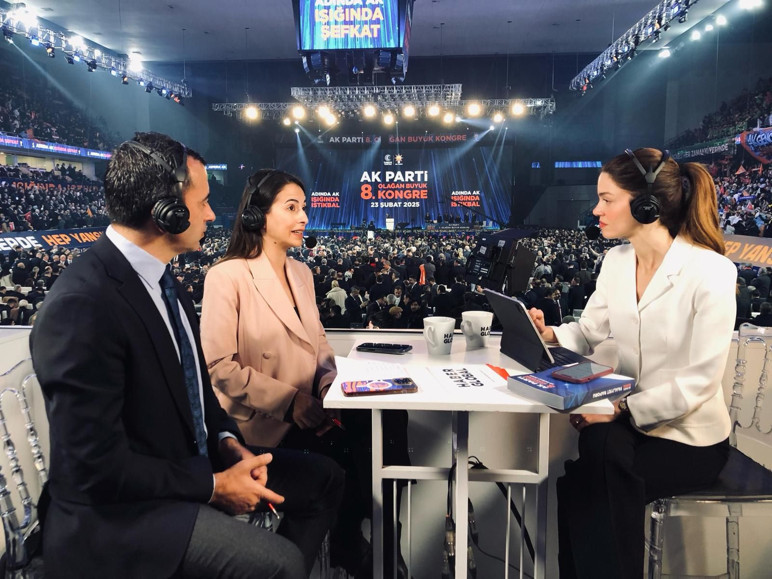 Foto muhabiri sahada