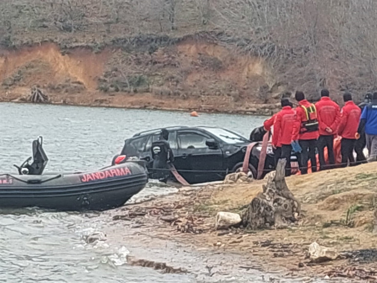 Kaybolduktan 8 gün sonra gölette ölü bulunmuştu; Elif'in otopsi raporu çıktı - Resim : 1