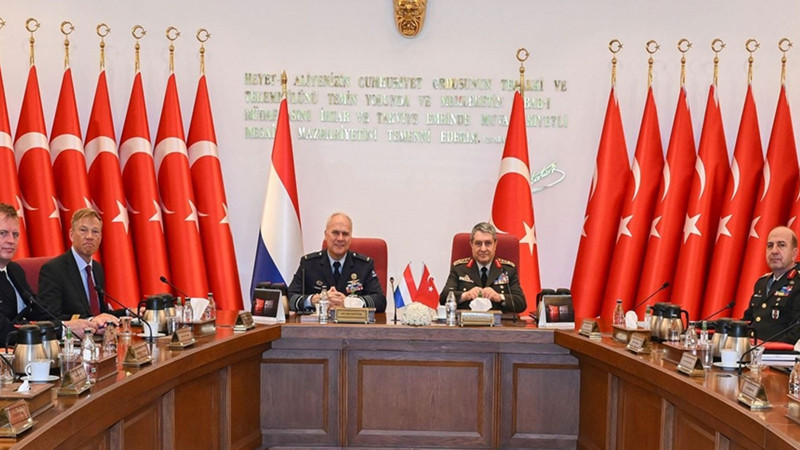 Genelkurmay Başkanı Bayraktaroğlu, Hollandalı mevkidaşı Eichelsheim ile görüştü