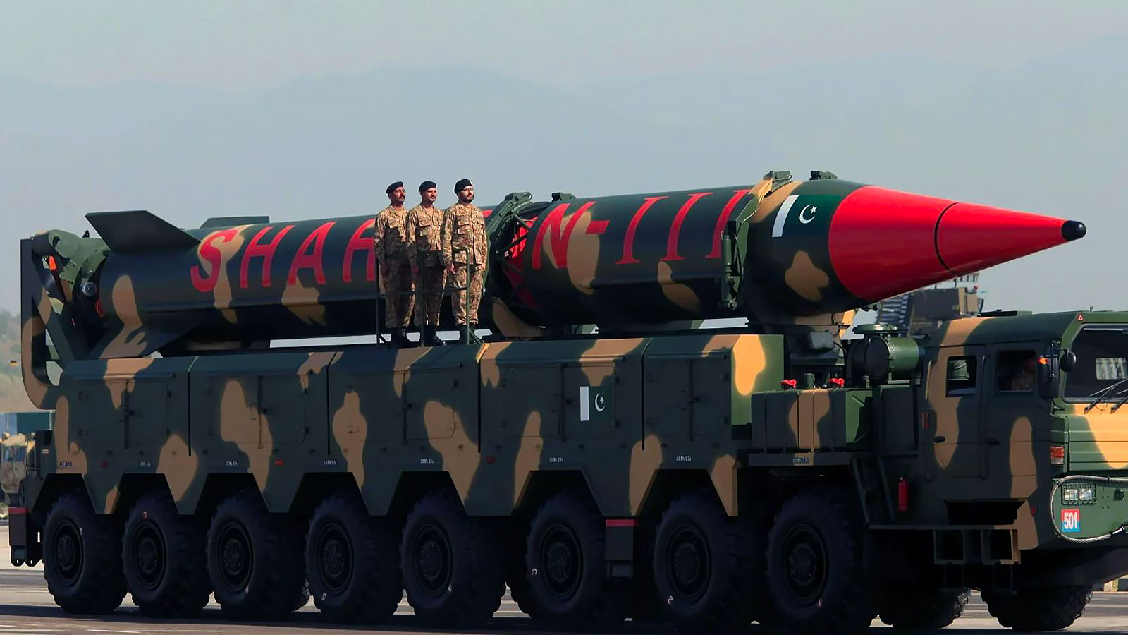 'Ege Denizi'nde ne işleri var? Hindistan tehlikeli sularda yüzüyor!