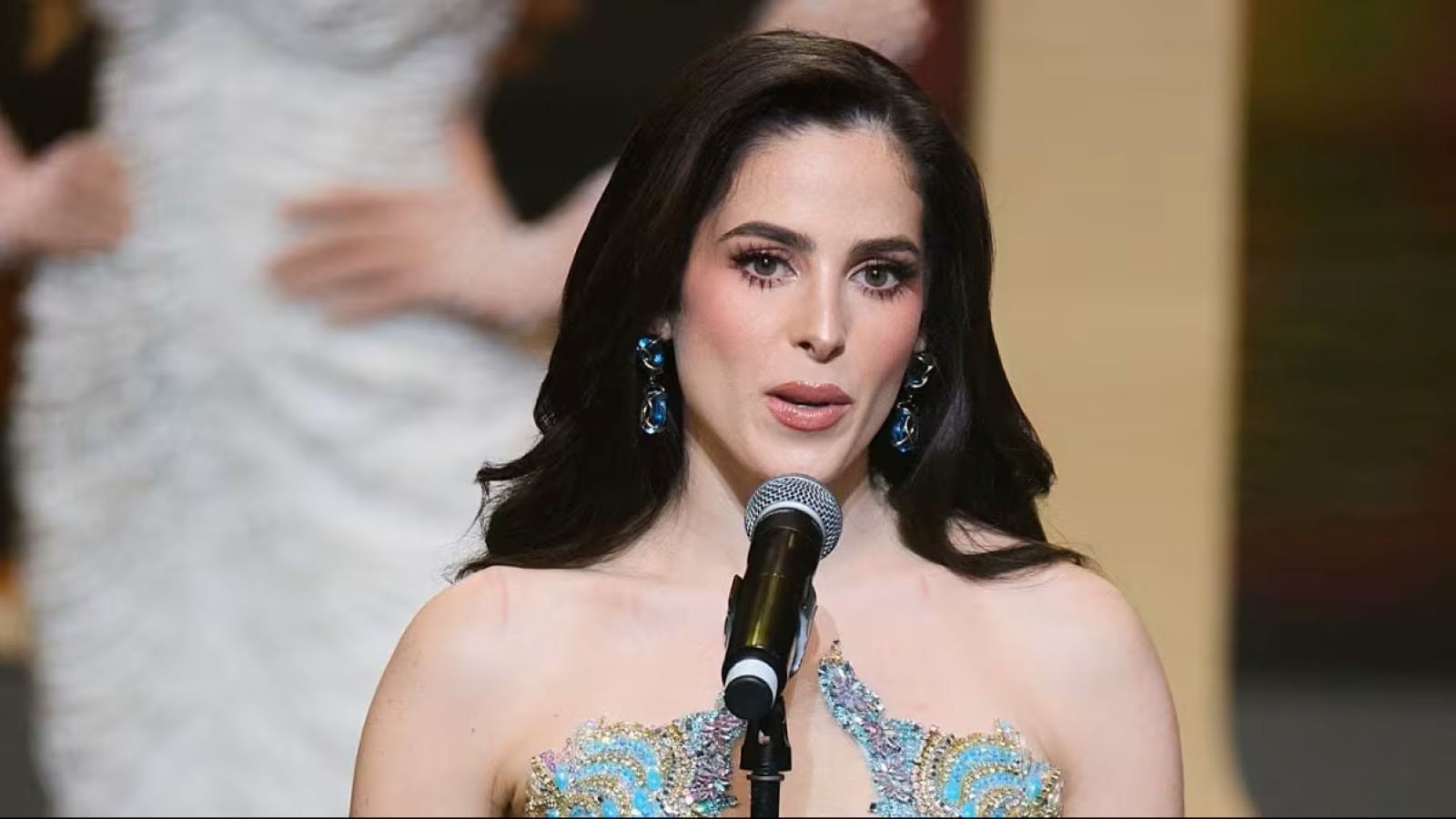 Miss Universe karıştı: Meksika güzelini salondan çıkarmak için güvenliği çağırdı