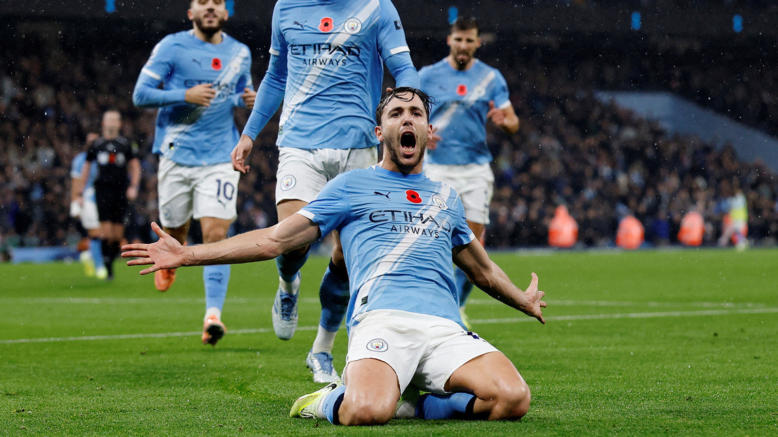 Manchester City, Liverpool karşısında zorlanmadı