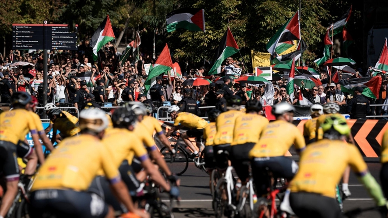 "Israel-Premier Tech" bisiklet takımı sponsorunu kaybetti