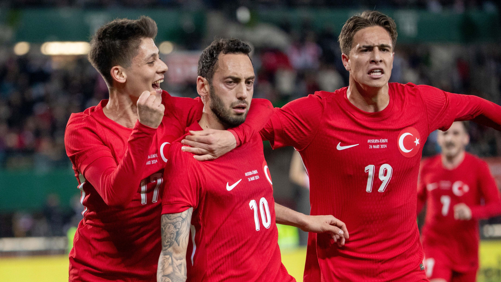 En yüksek maaşı hak eden 100 futbolcu listesinde 3 Türk: Üçü de hak ettiğinin altında maaş alıyor