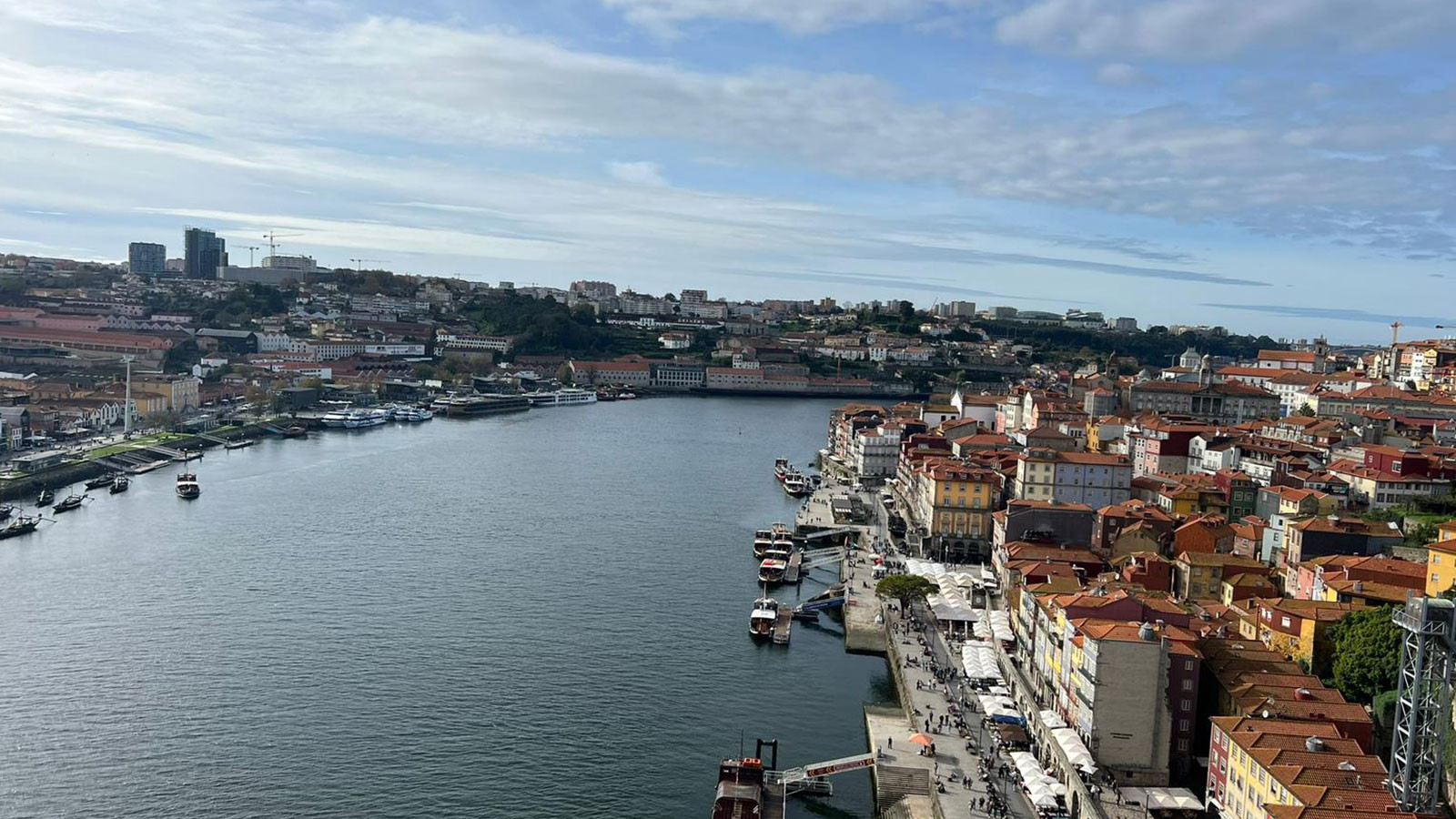 Aylık 43 bin TL geliri olan Türk vatandaşlarına Avrupa Birliği ülkesi oturum izni verecek