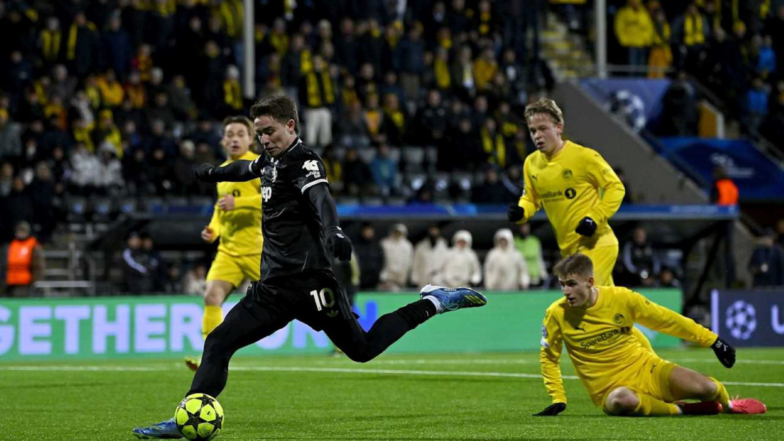 Yedek kaldığı geceye damgasını vuran Kenan Yıldız maç sonrası taşı gediğine koydu: Bana kimse bir şey söylemedi